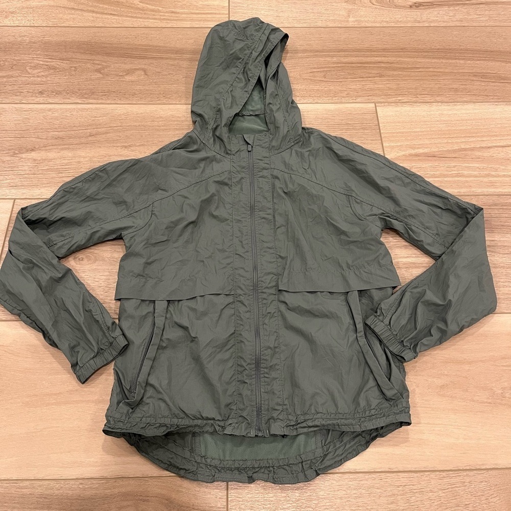 Lululemon Hood Lite Jacket Size 2